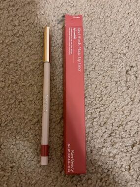 Rare beauty lip liner in shade humble